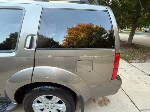 Used 2006 Nissan Pathfinder LE image 10