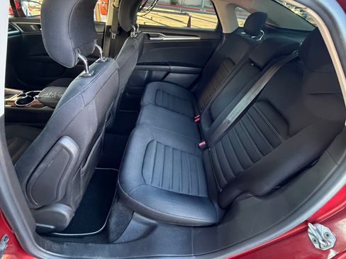 Used 2014 Ford Fusion SE image 13