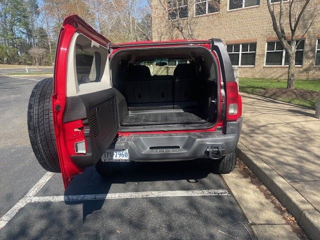Used 2010 HUMMER H3 AWD/4WD image 9