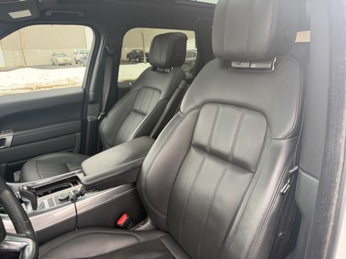 Used 2020 Land Rover Range Rover Sport HSE image 15