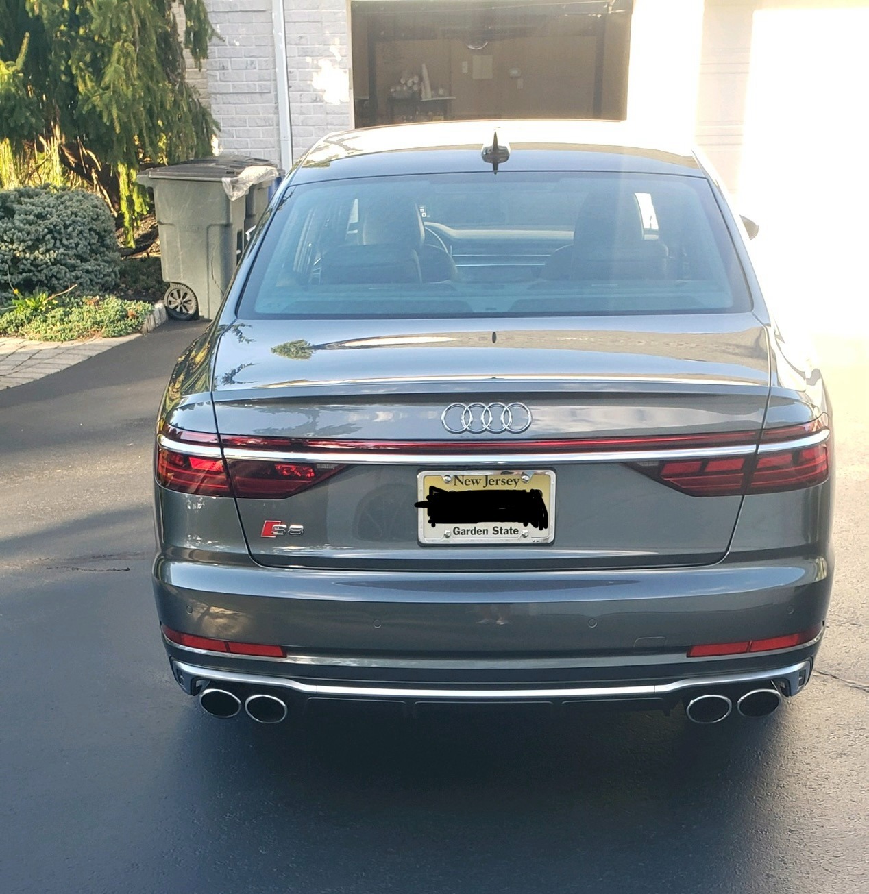 Used 2023 Audi S8 AWD/4WD image 4