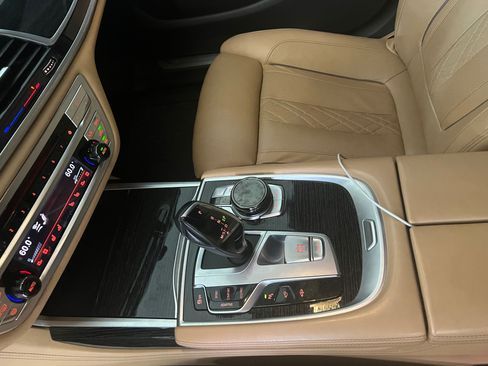 Used 2016 BMW 740i image 21