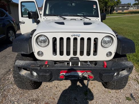 Used 2017 Jeep Wrangler Unlimited Rubicon AWD/4WD image 9