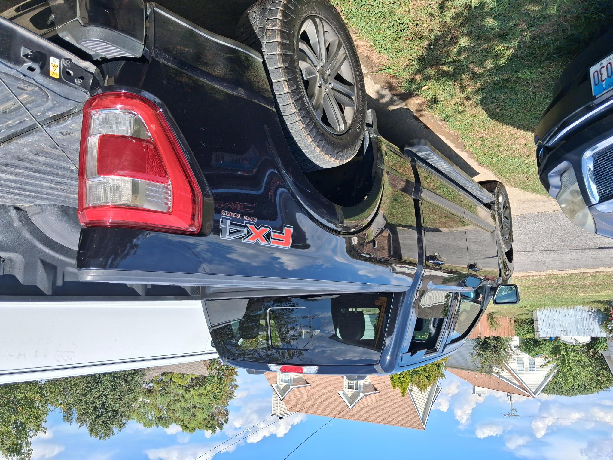 Used 2021 Ford F150 Lariat w/ Equipment Group 502A High AWD/4WD image 2
