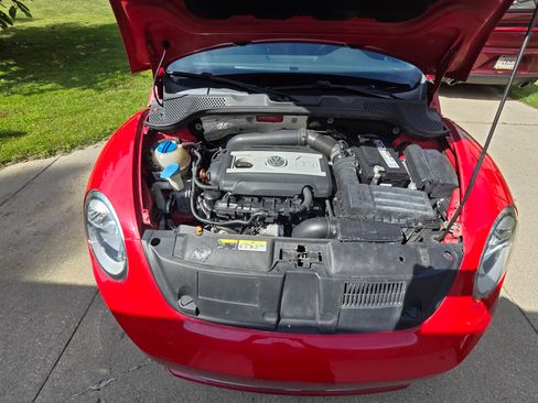 Used 2012 Volkswagen Beetle Turbo FWD image 5