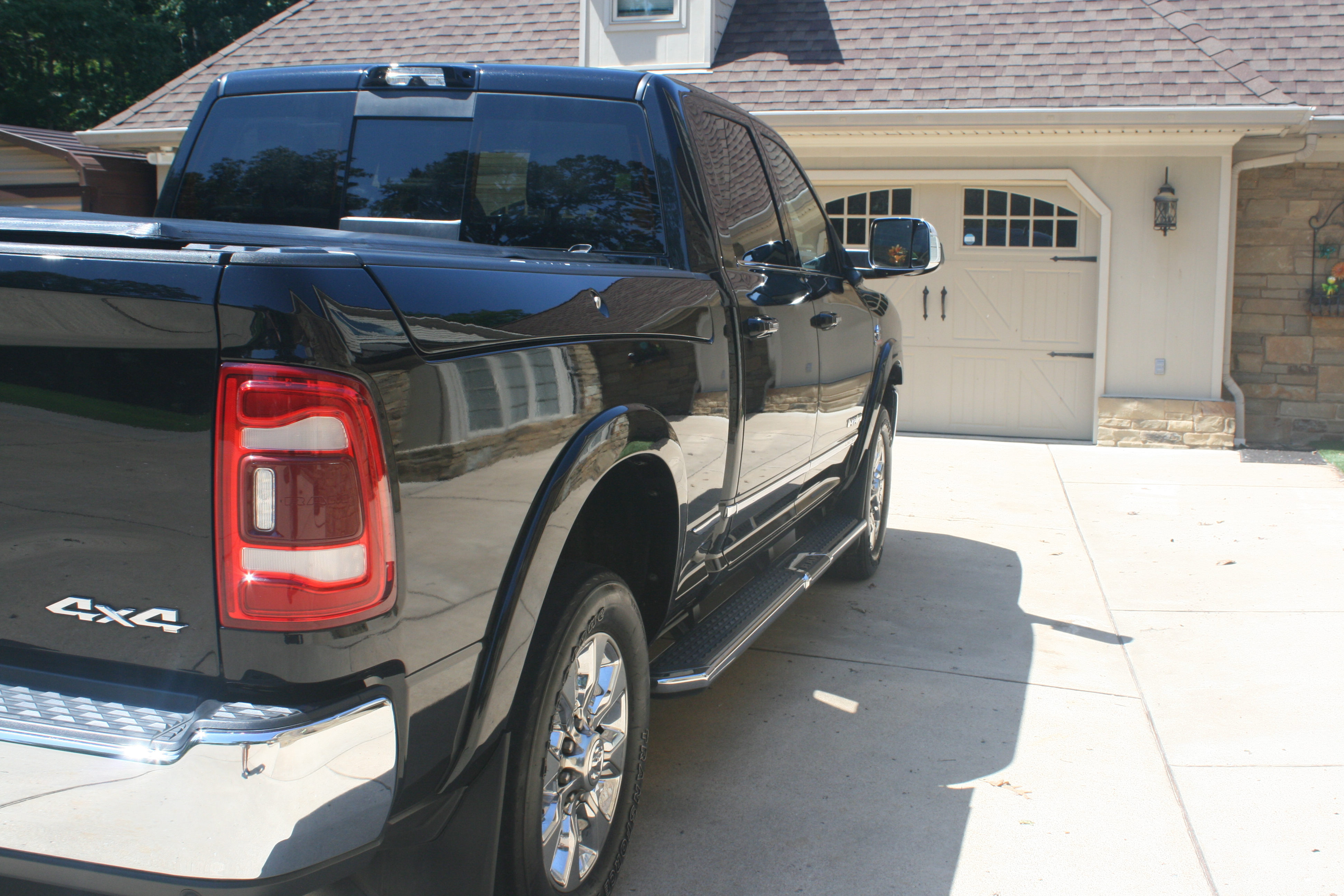 Used 2021 RAM 2500 Limited AWD/4WD image 9