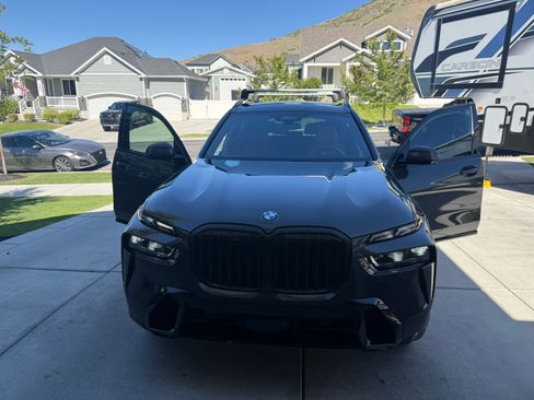 Used 2026 BMW X7 xDrive40i w/ M Sport Package AWD/4WD image 18