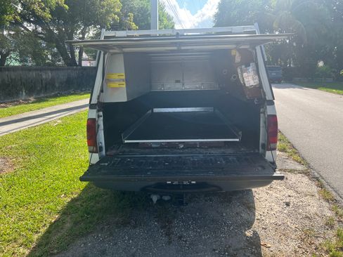 Used 2002 Ford F250 2WD Regular Cab Super Duty image 9
