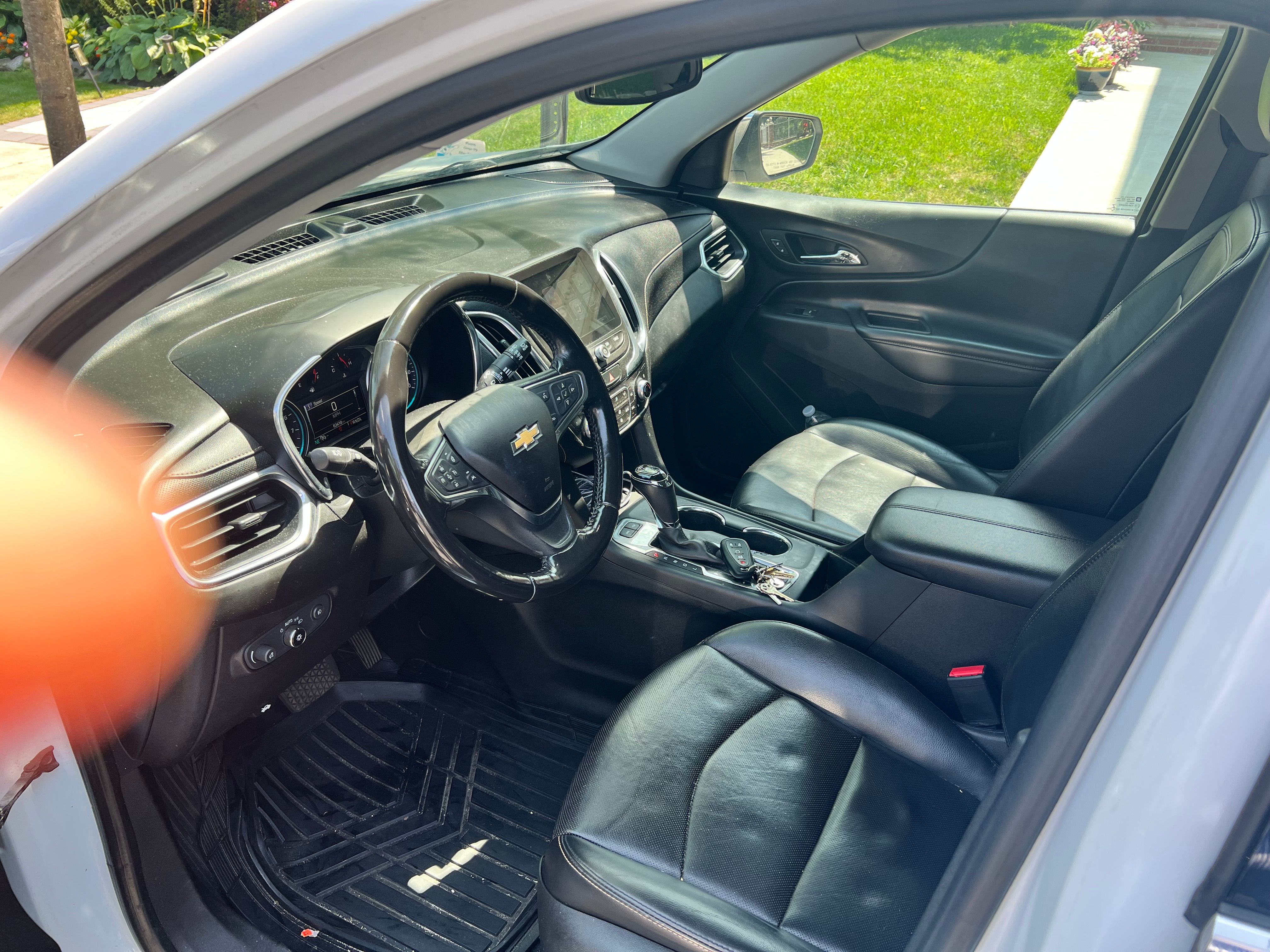 Used 2018 Chevrolet Equinox Premier AWD/4WD image 13