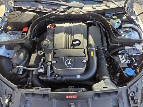 Used 2013 Mercedes-Benz C 250 Sedan image 13