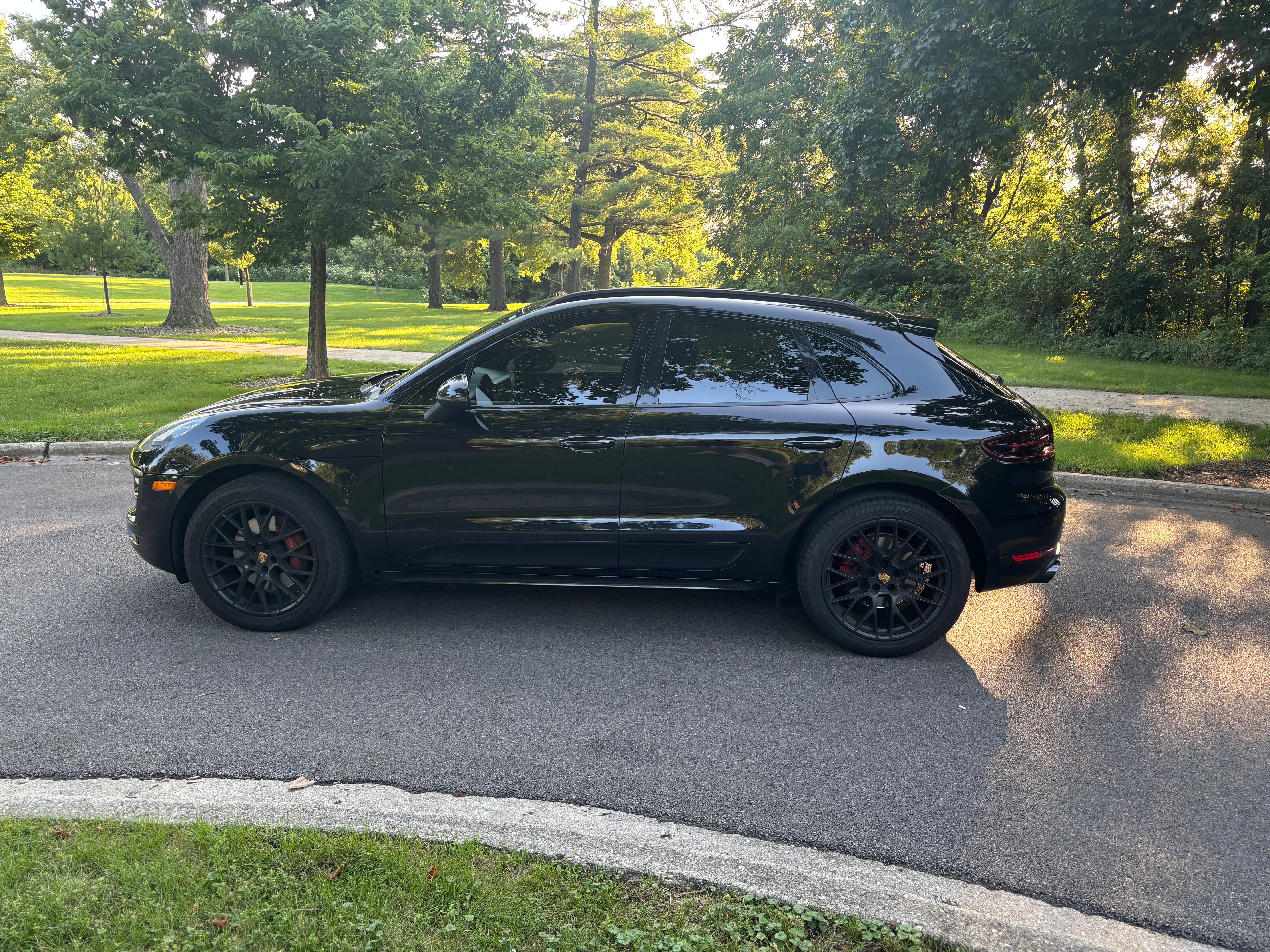 Used 2017 Porsche Macan GTS AWD/4WD image 24