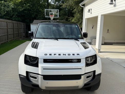 Used 2022 Land Rover Defender 110 SE AWD/4WD image 6