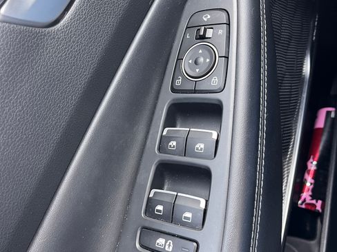 Used 2023 Hyundai Santa Fe Limited image 14