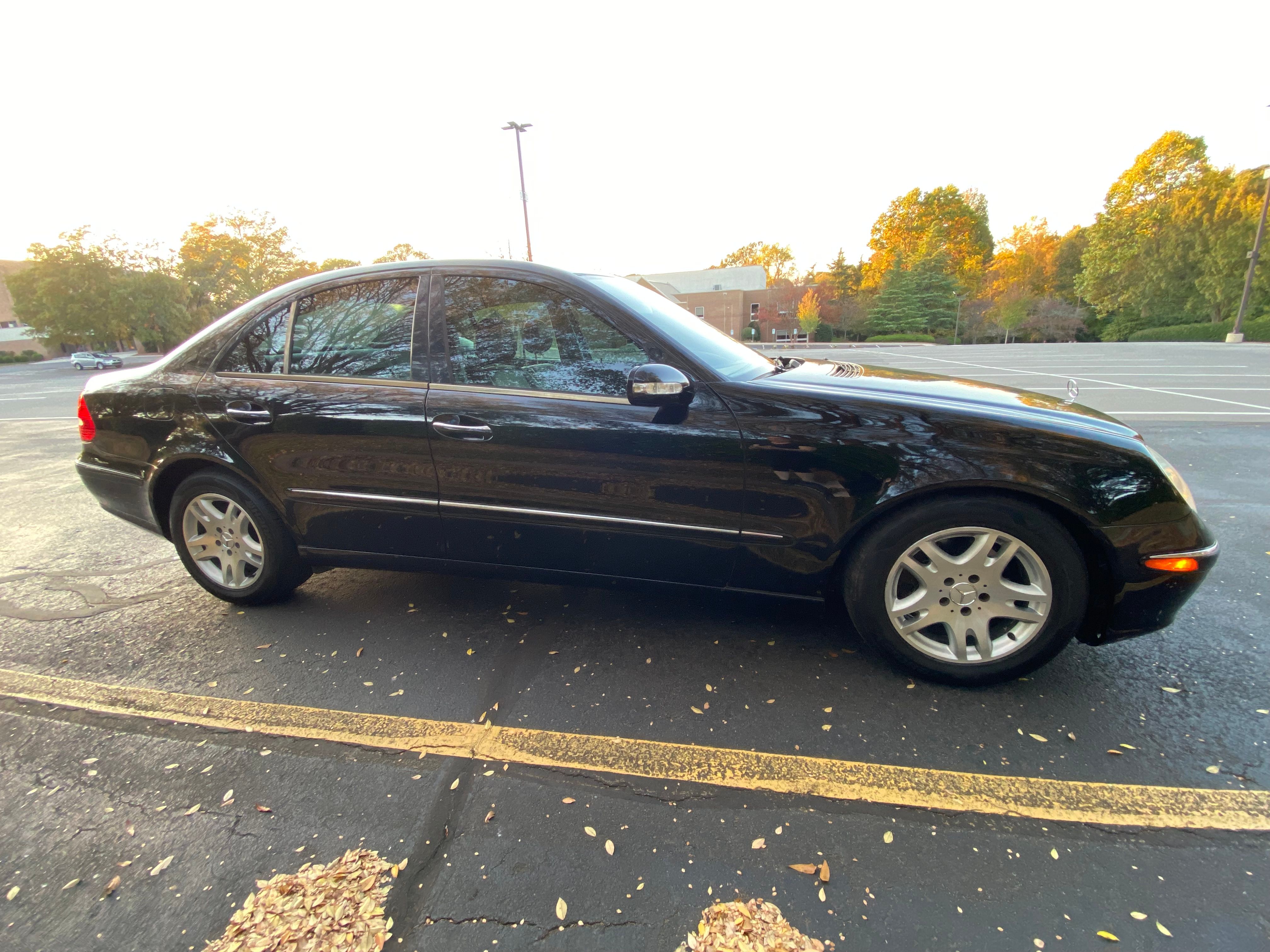 Used 2006 Mercedes-Benz E 350 4MATIC Sedan image 2