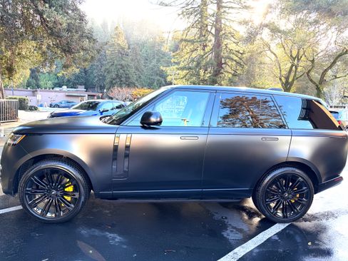 Used 2024 Land Rover Range Rover Autobiography image 1