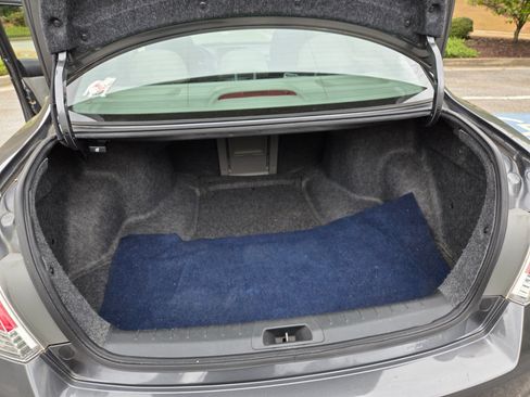 Used 2012 Honda Accord EX-L image 9