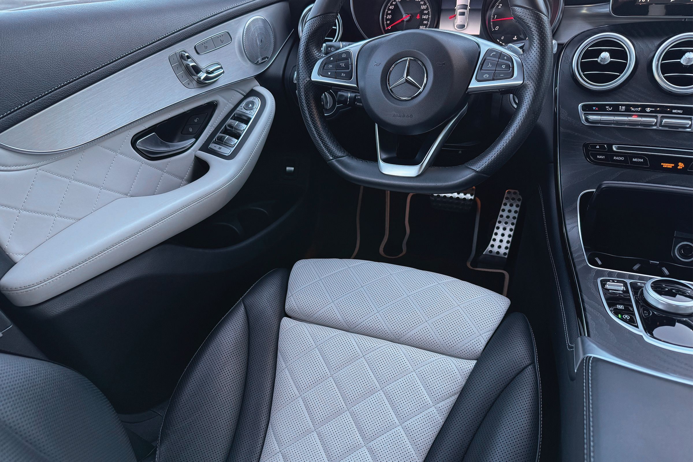 Used 2018 Mercedes-Benz GLC 300 4MATIC Coupe image 23