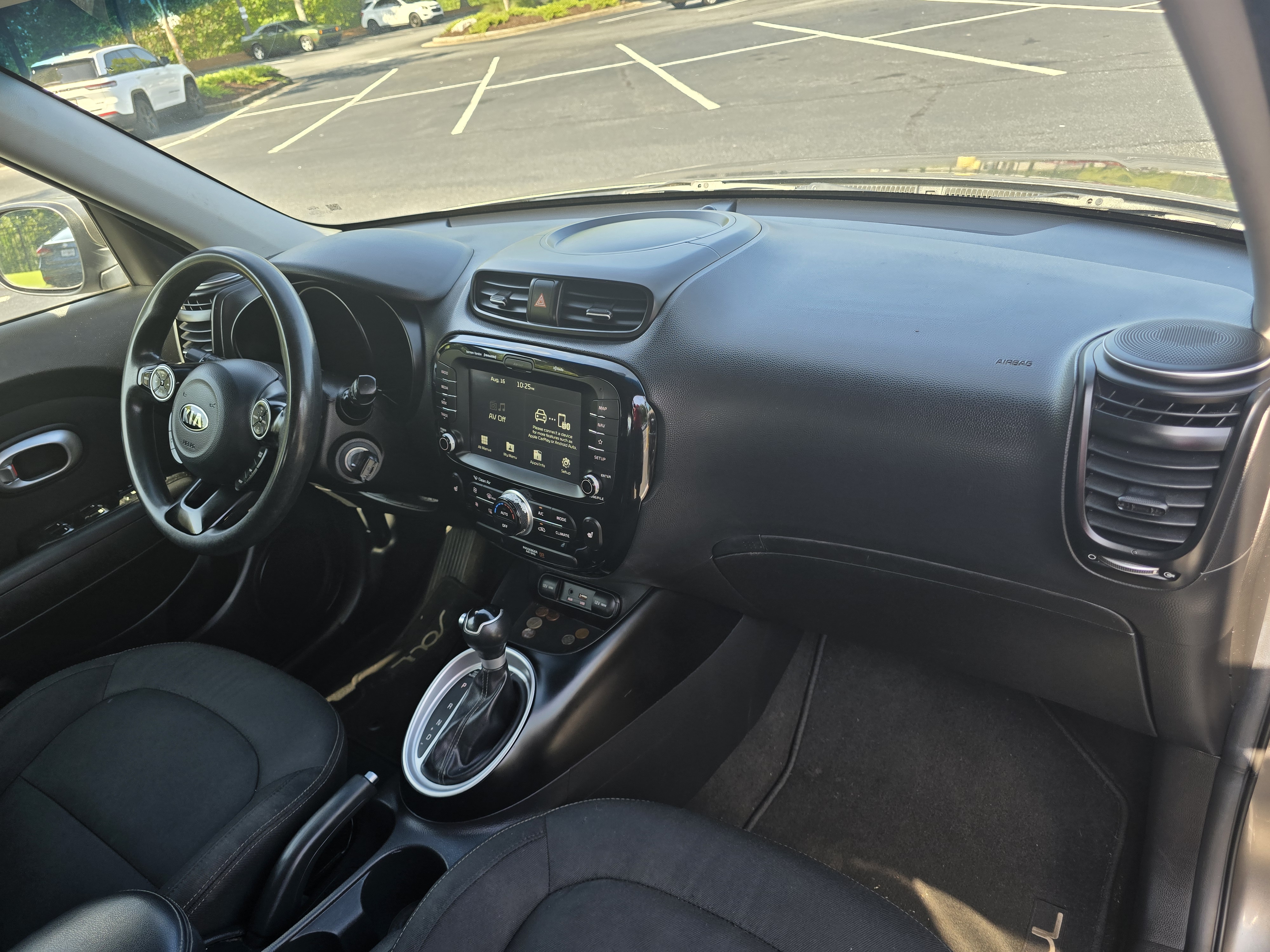 Used 2018 Kia Soul + FWD image 14