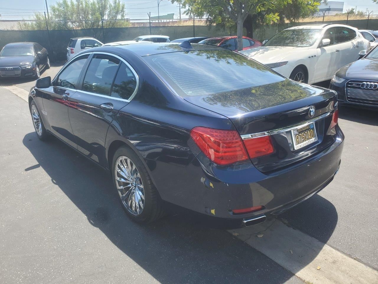 Used 2012 BMW 740i RWD image 12
