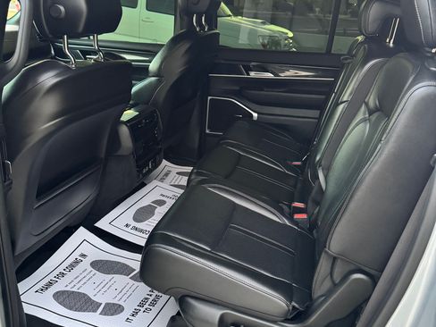 Used 2022 Jeep Wagoneer Series I image 22