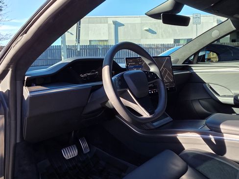 Used 2024 Tesla Model S Plaid image 12