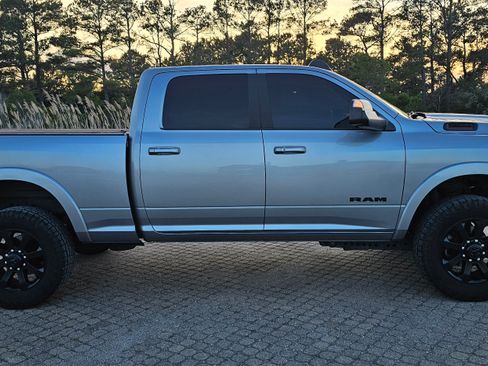 Used 2022 RAM 2500 Laramie w/ Night Edition AWD/4WD image 8