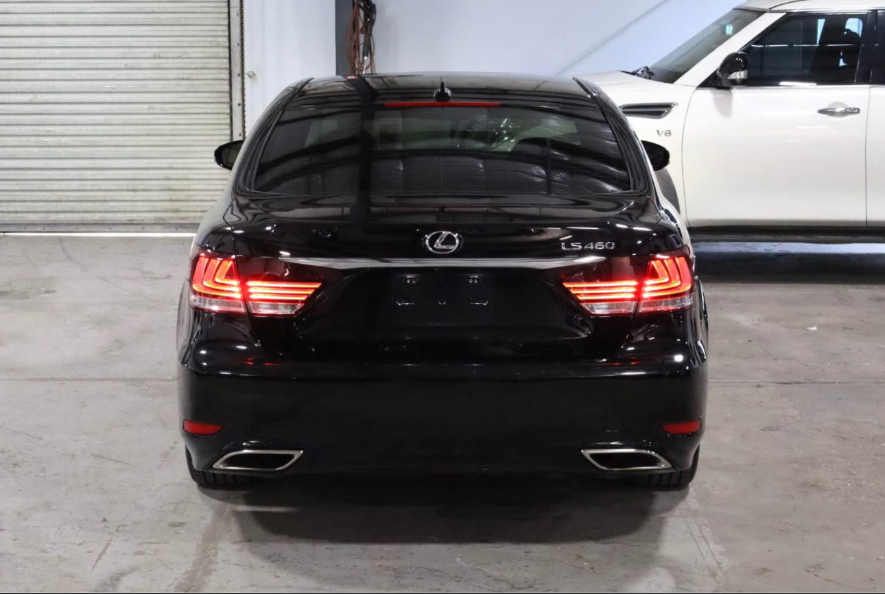 Used 2013 Lexus LS 460 w/ Comfort Pkg RWD image 4