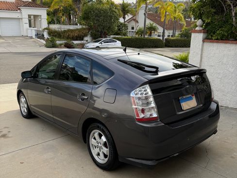 Used 2006 Toyota Prius image 2