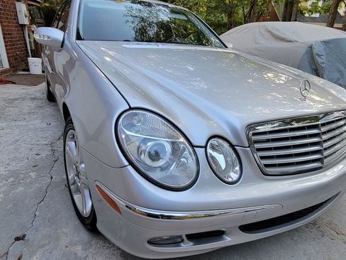 Used 2005 Mercedes-Benz E 500 Sedan image 13