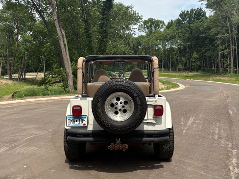 Used 1999 Jeep Wrangler Sahara AWD/4WD image 5