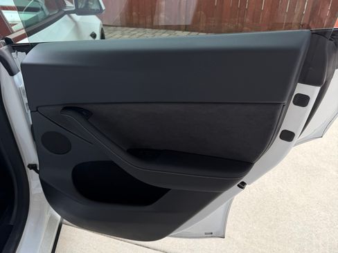 Used 2023 Tesla Model Y Performance AWD/4WD image 25