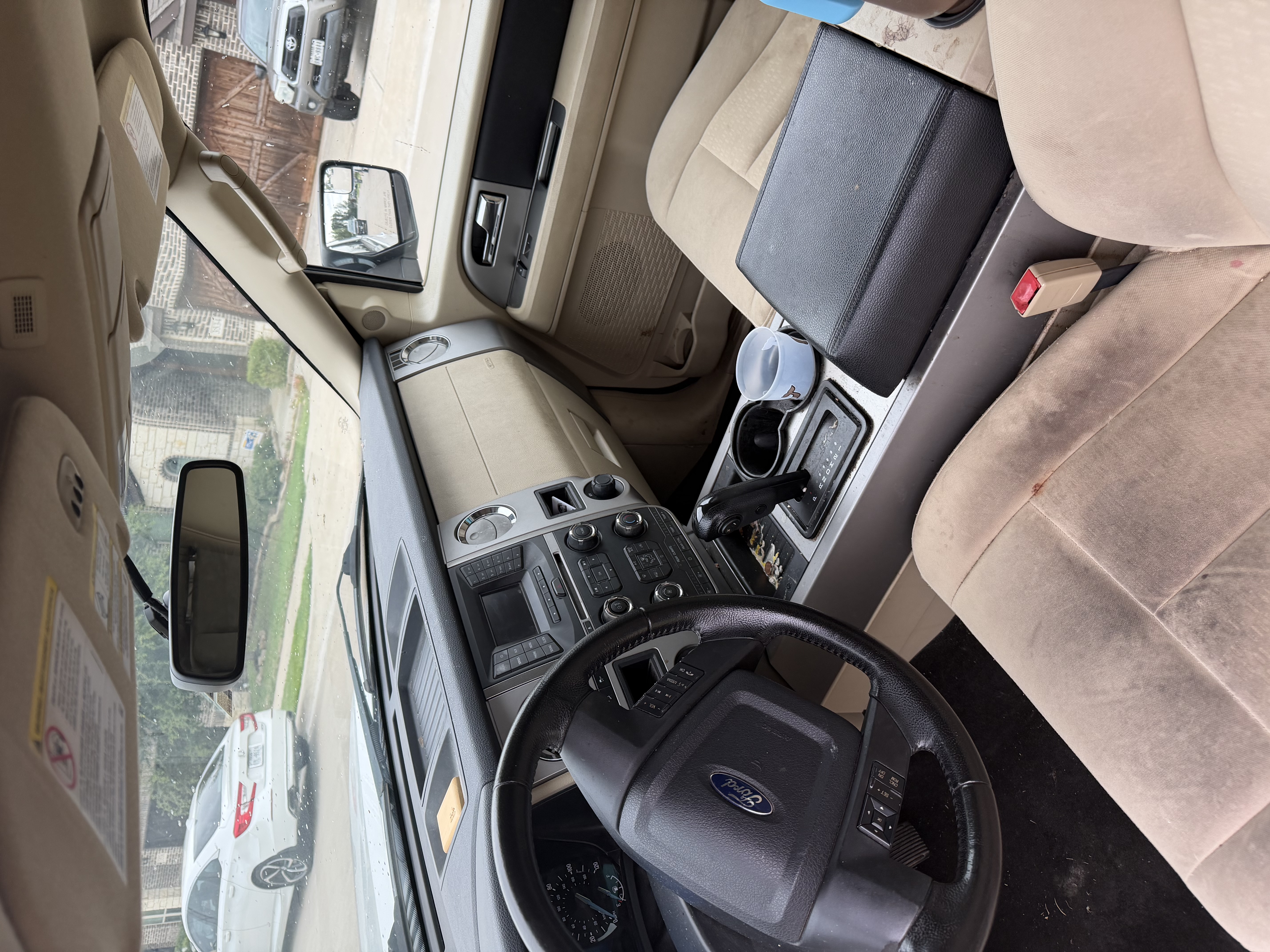 Used 2015 Ford Expedition XLT AWD/4WD image 11