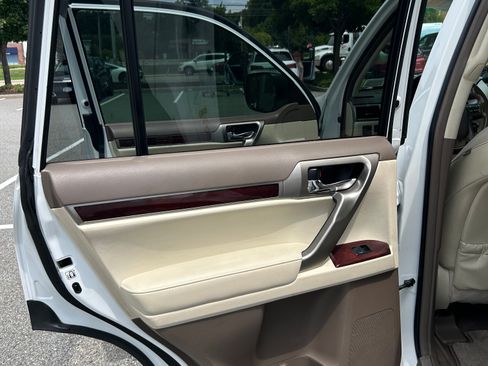 Used 2016 Lexus GX 460 w/ Premium Package AWD/4WD image 23