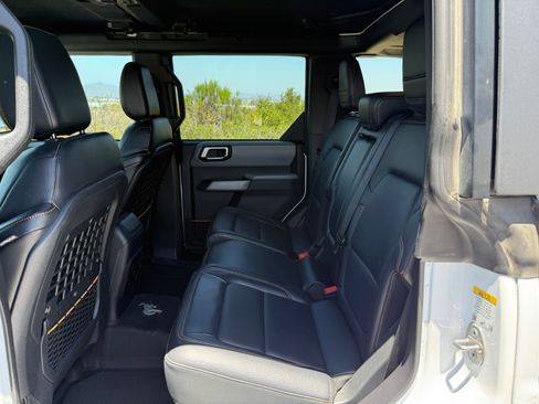 Used 2023 Ford Bronco Badlands AWD/4WD image 12