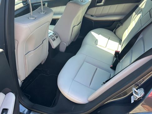 Used 2013 Mercedes-Benz E 350 Sedan image 10