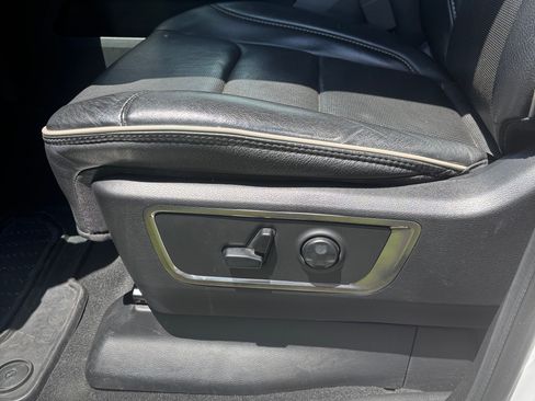 Used 2019 RAM 1500 Limited AWD/4WD image 12