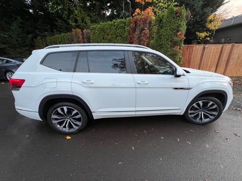 Used 2021 Volkswagen Atlas SEL R-Line image 8
