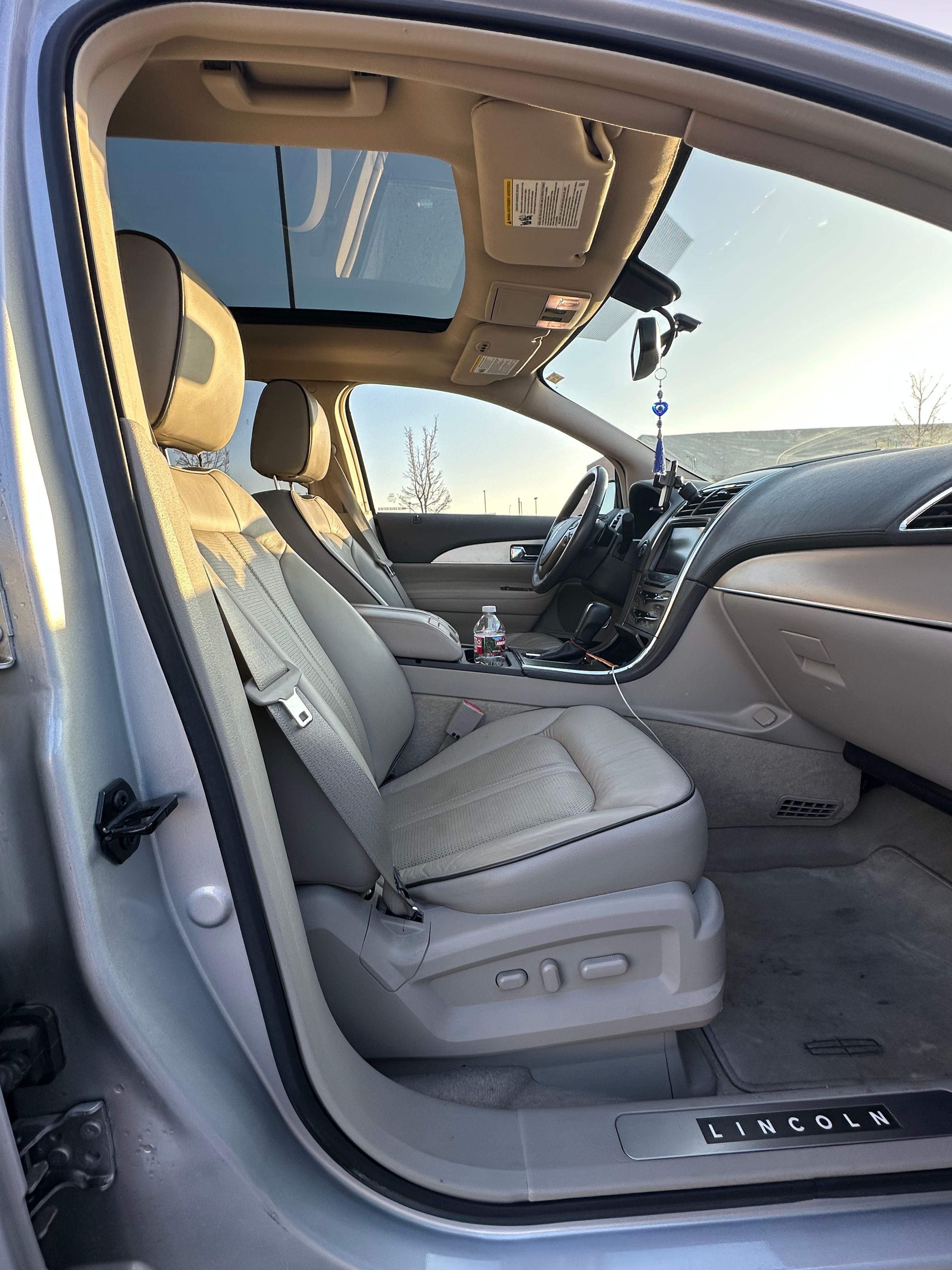 Used 2013 Lincoln MKX AWD image 18