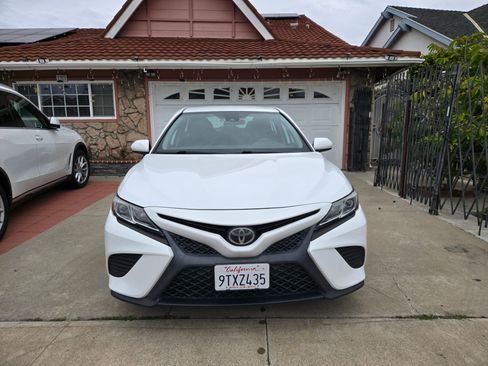 Used 2019 Toyota Camry SE image 22