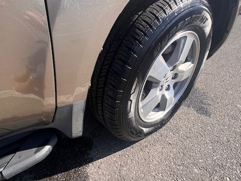 Used 2010 Honda Pilot EX image 2