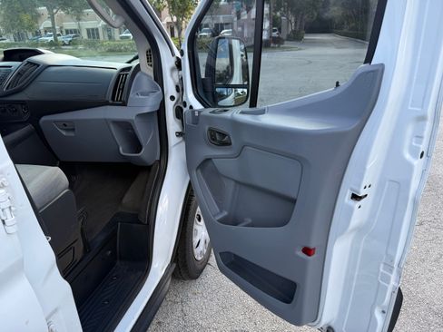 Used 2019 Ford Transit 350 XLT image 22