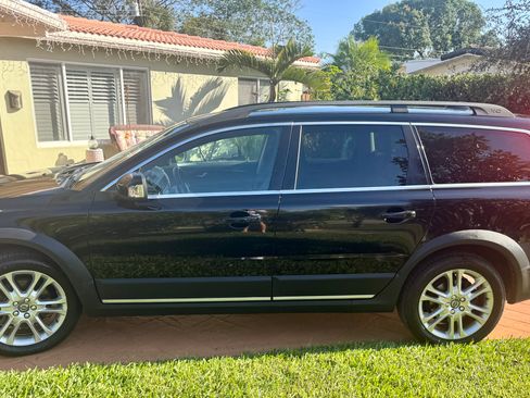 Used 2016 Volvo XC70 T5 Premier image 2