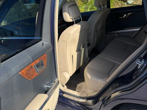 Used 2012 Mercedes-Benz GLK 350 2WD image 9