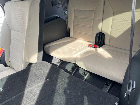 Used 2019 Kia Sorento LX w/ LX V6 Convenience Package image 12