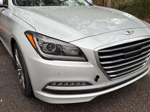 Used 2015 Hyundai Genesis 5.0 image 11