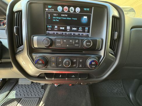 Used 2018 Chevrolet Silverado 1500 LT w/ All Star Edition image 21