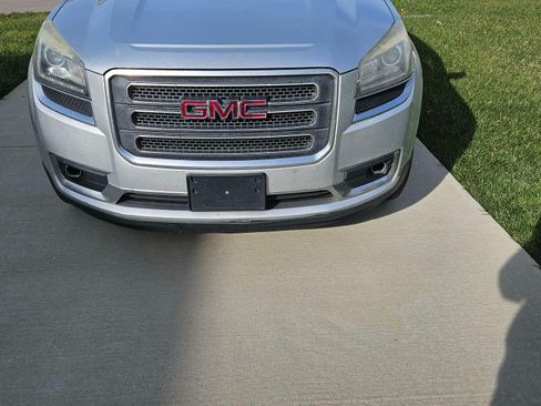 Used 2016 GMC Acadia SLT image 9