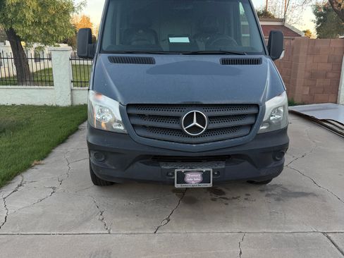 Used 2018 Mercedes-Benz Sprinter 2500 image 1