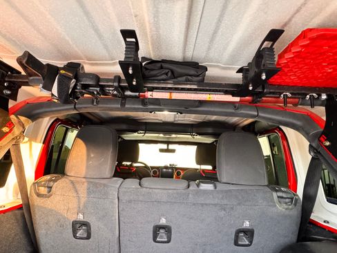 Used 2021 Jeep Wrangler Unlimited Rubicon image 12