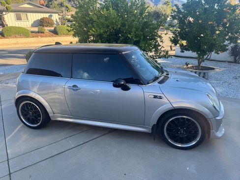 Used 2006 MINI Cooper S image 1